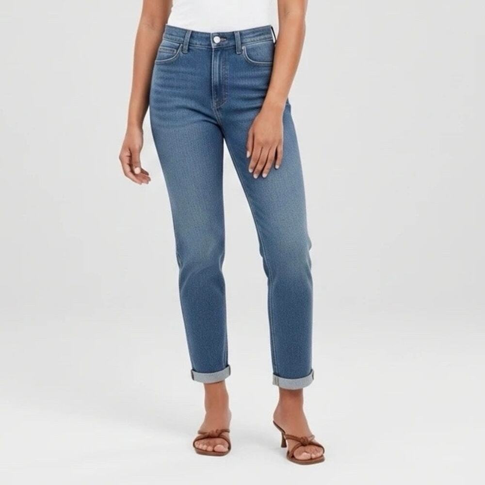 Levi’s Denizen Women’s/Teen Boyfriend Jeans
Size 8 Blue Denim Stretch